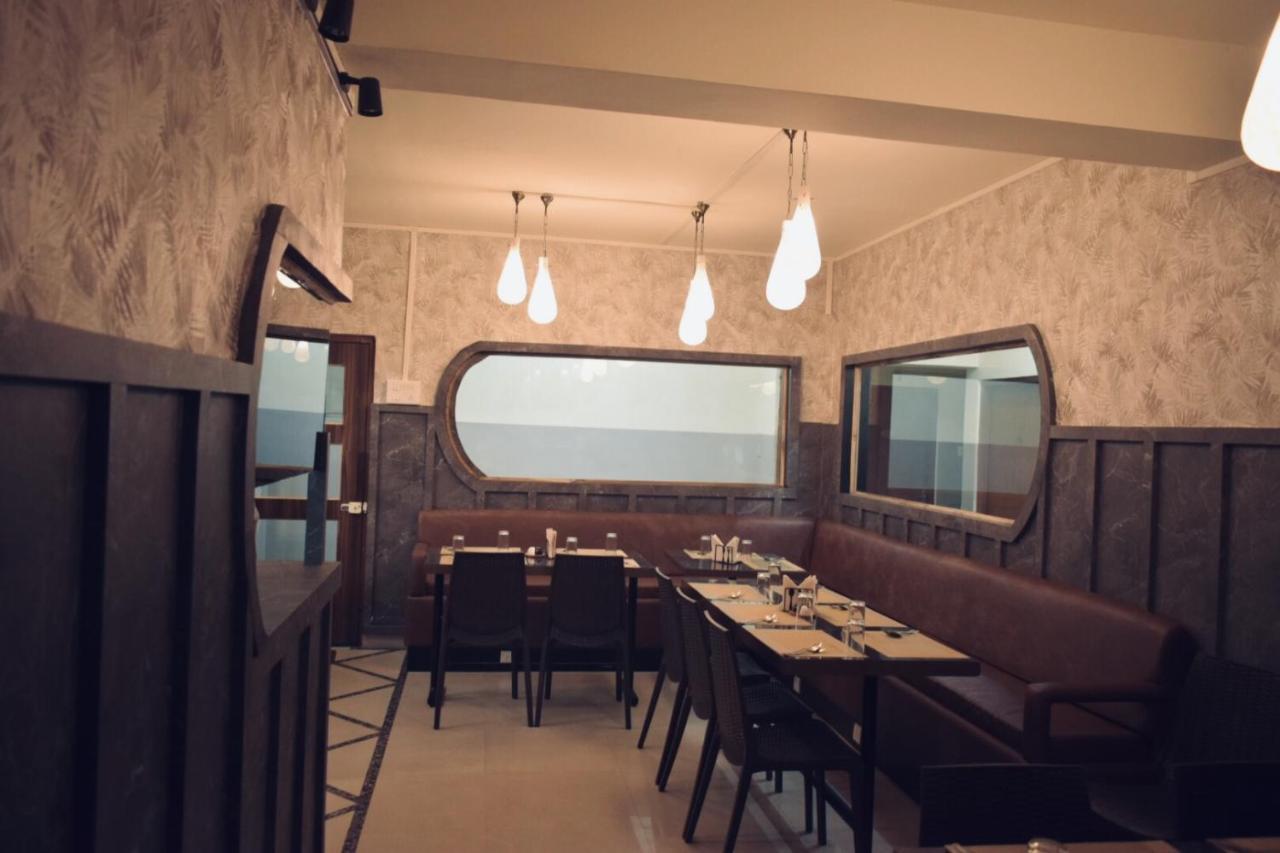 Hotel Travellers Inn Shillong Bagian luar foto